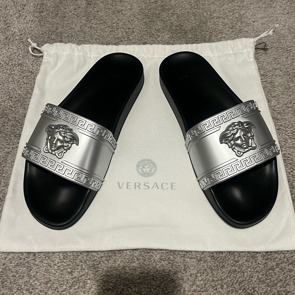 Sz 44 Medusa head Versace Slides. Brand New, Never Worn.